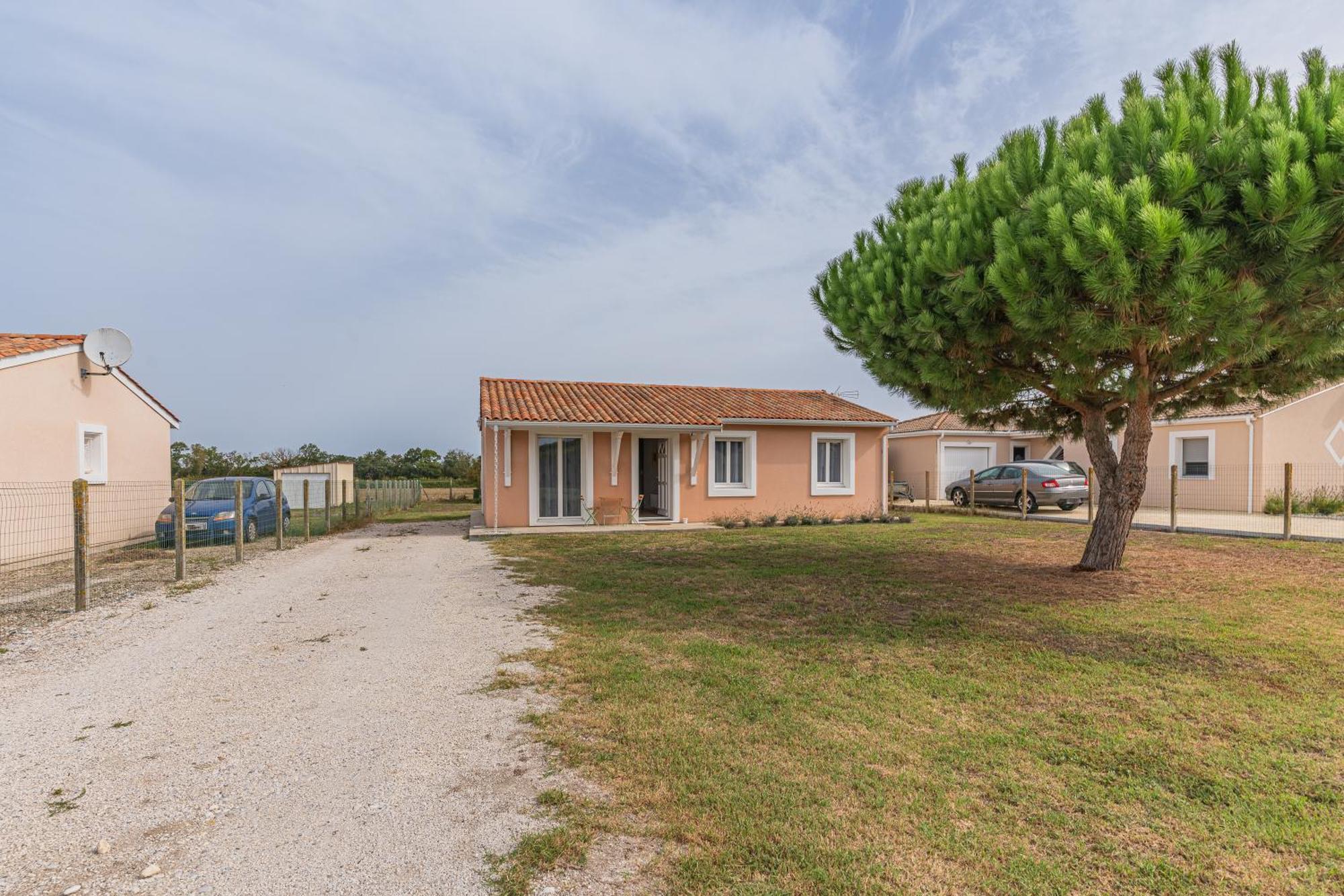 Le Pin Franc Villa Valeyrac Eksteriør billede